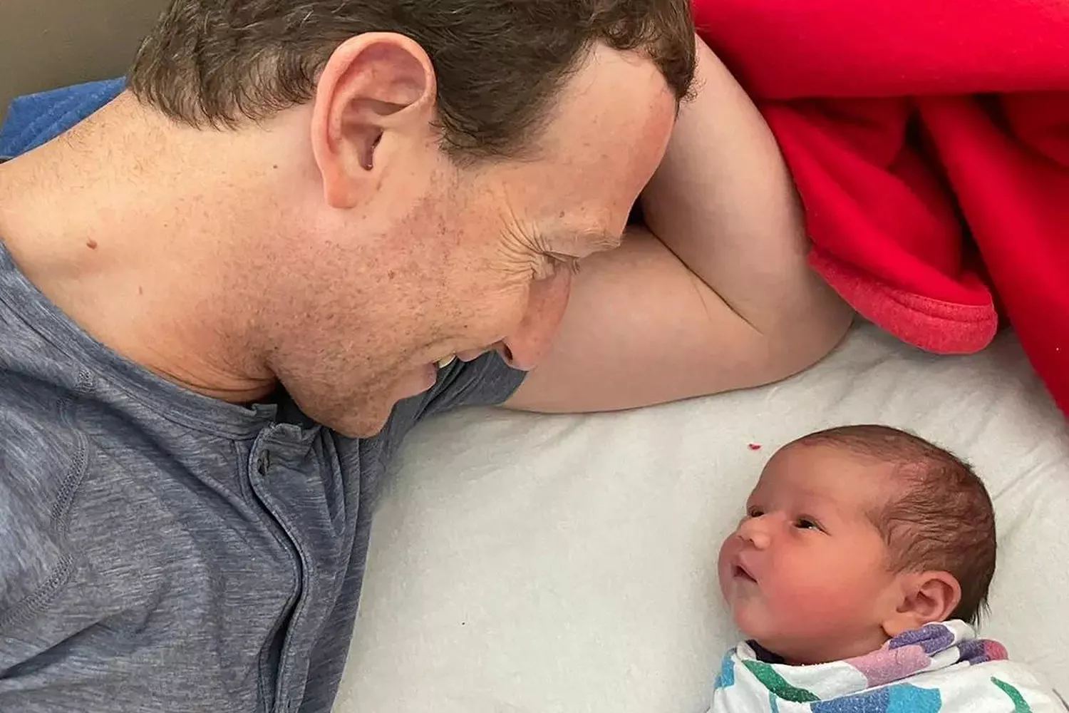 Mark Zuckerberg and new born Aurelia Chan Zuckerberg