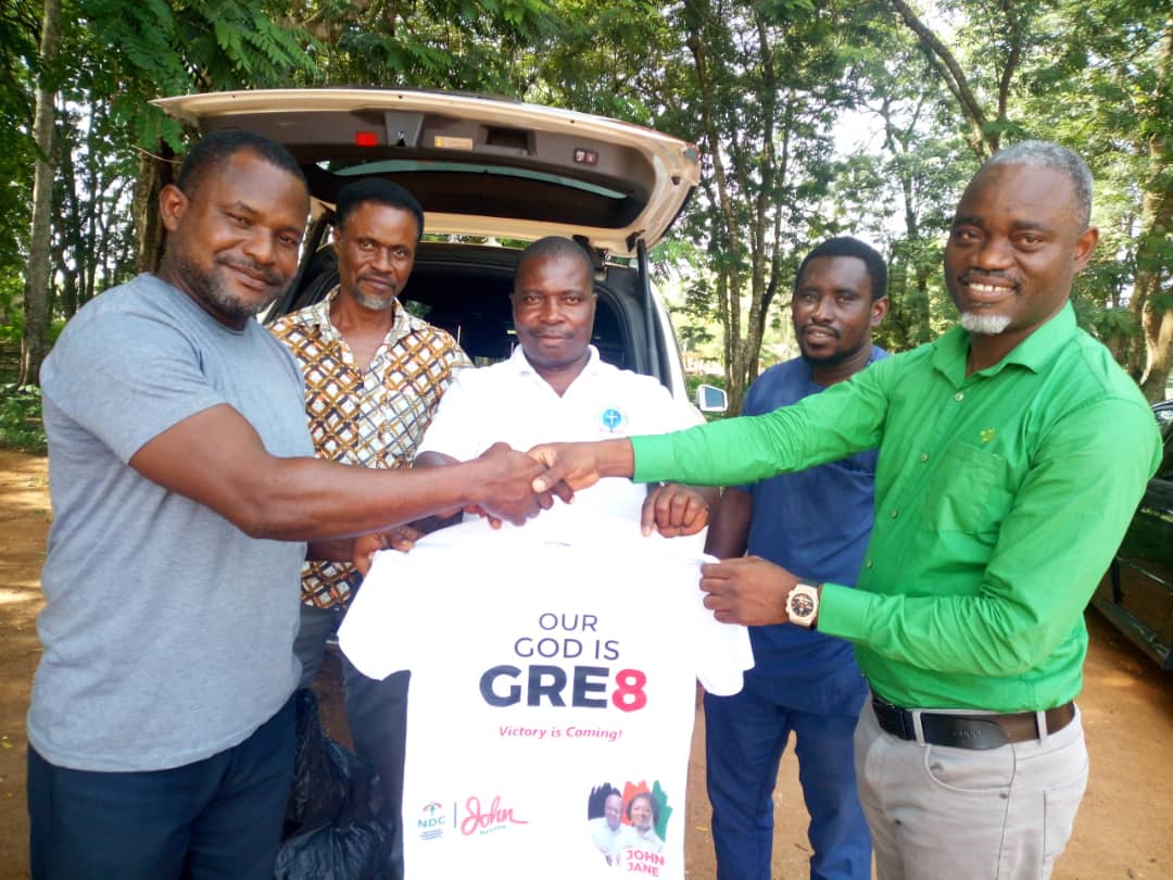 Mr William Worfa Kpormatsi presents over 1000 NDC branded T-shirts to the Akatsi South constituency leadership